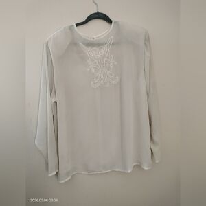 Silvercord Women's Off White  Embroidered Faux Pearl Accents Women's Top Vintage